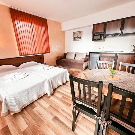 Chrystal Guest House Obzor Habitación foto