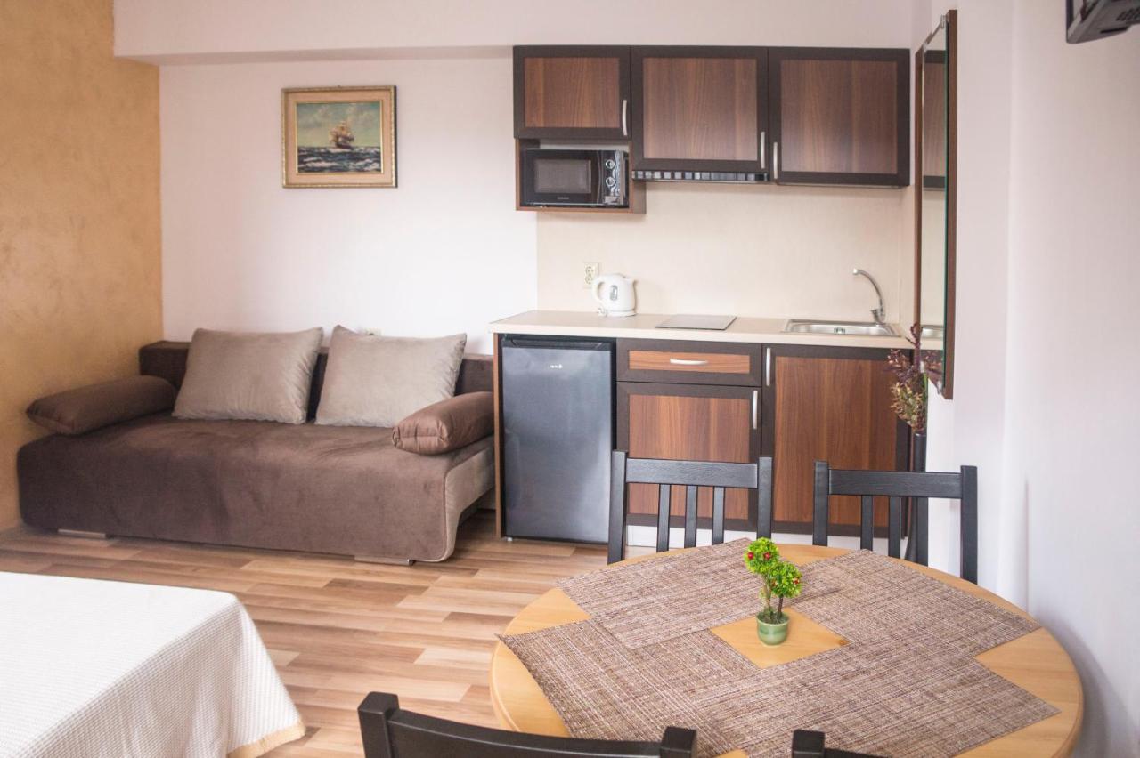 Chrystal Guest House Obzor Exterior foto