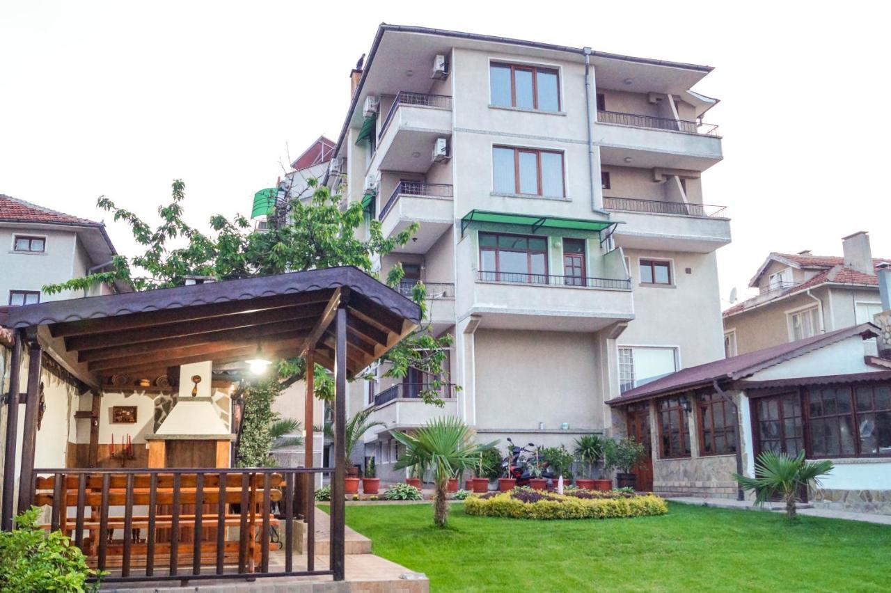 Chrystal Guest House Obzor Exterior foto