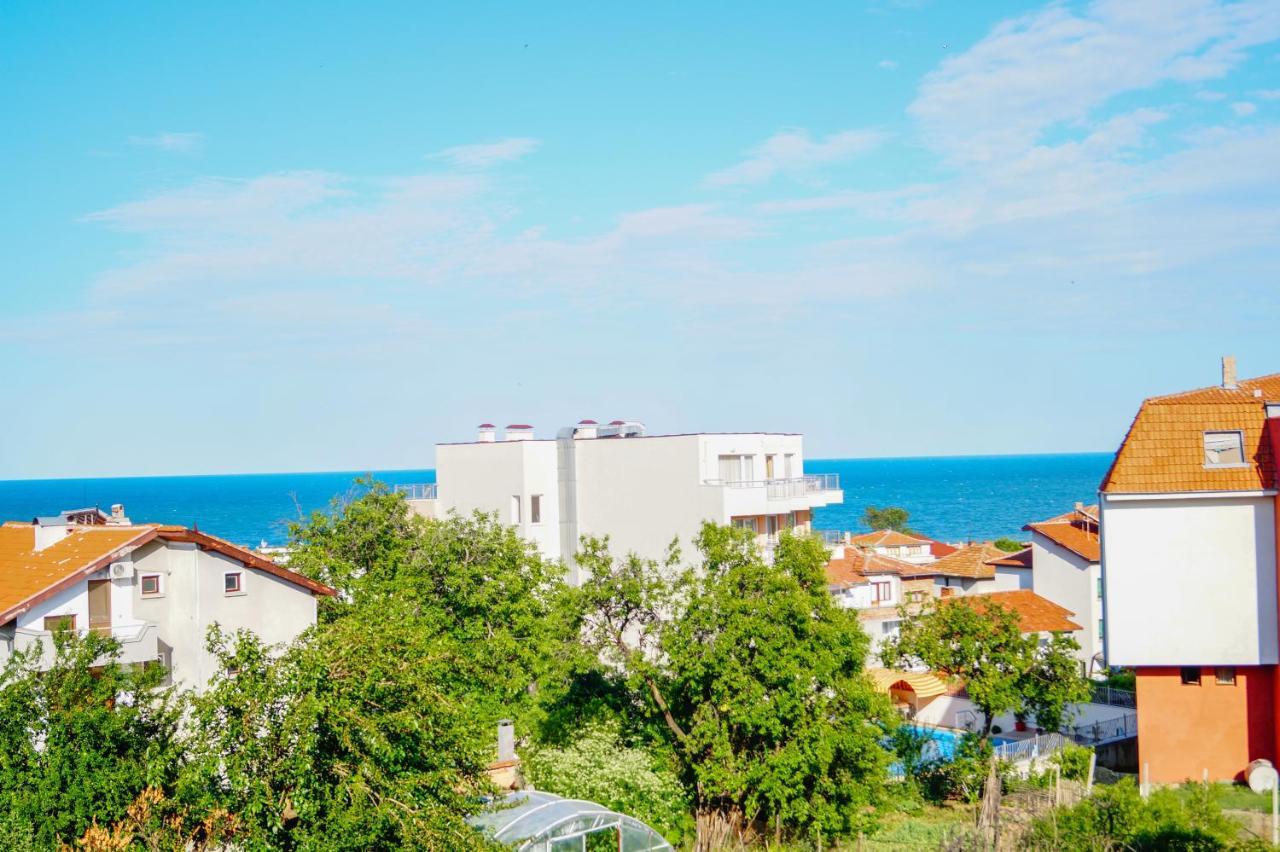 Chrystal Guest House Obzor Exterior foto